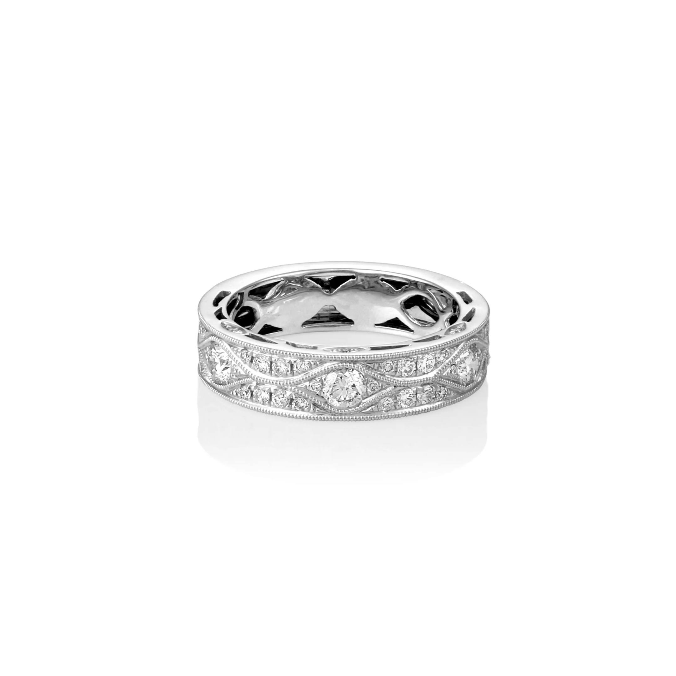 ANTIQUE DESIGN DIAMOND RING