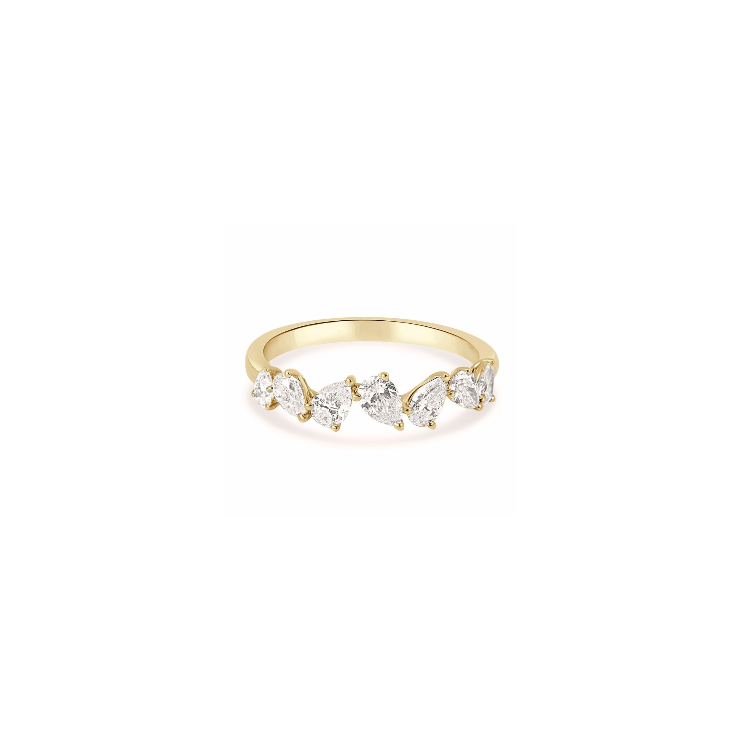 YELLOW GOLD ALTERNATING PEARS RING