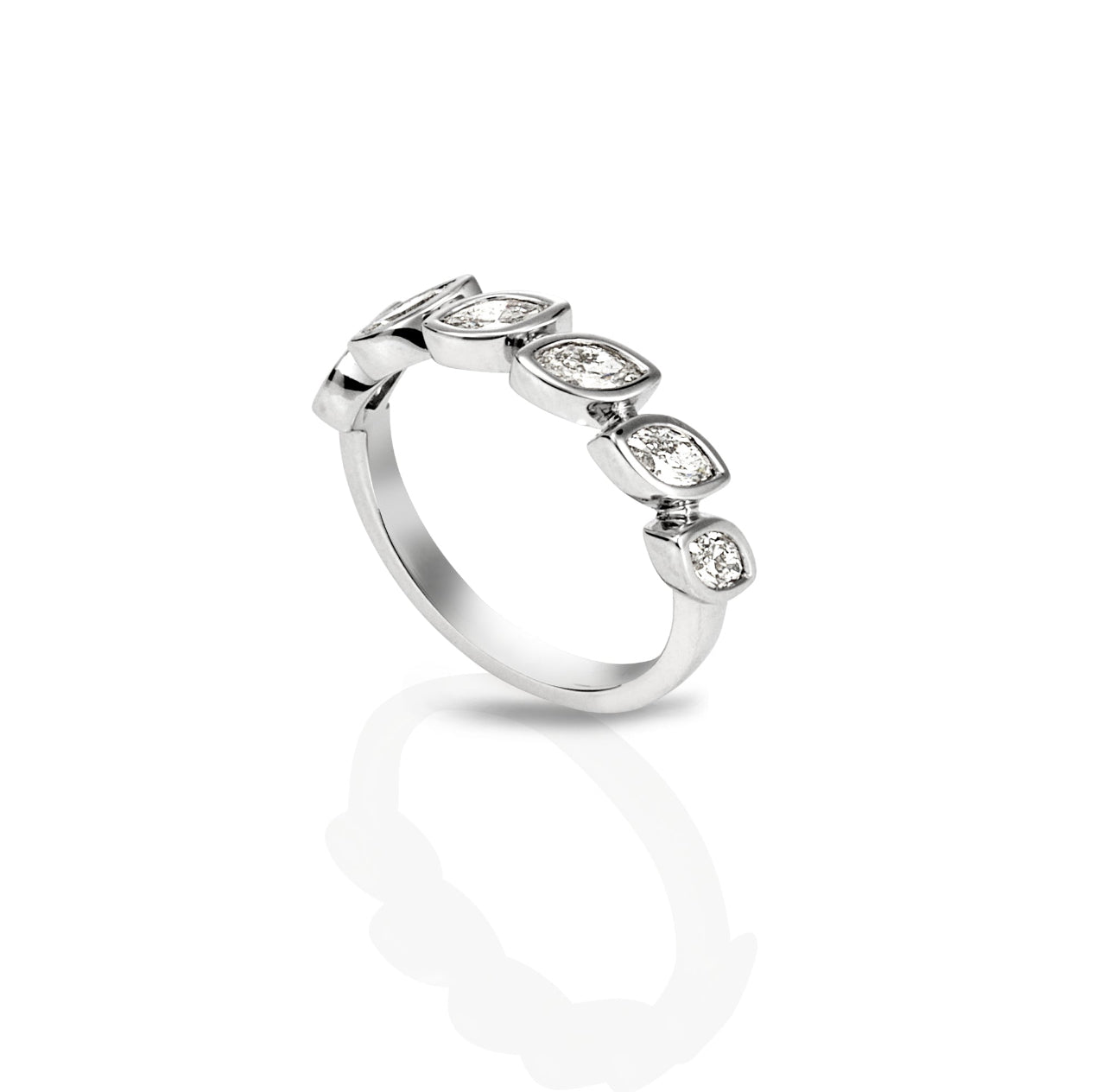 BEZEL SET MARQUISE DIAMOND RING 0.86ct