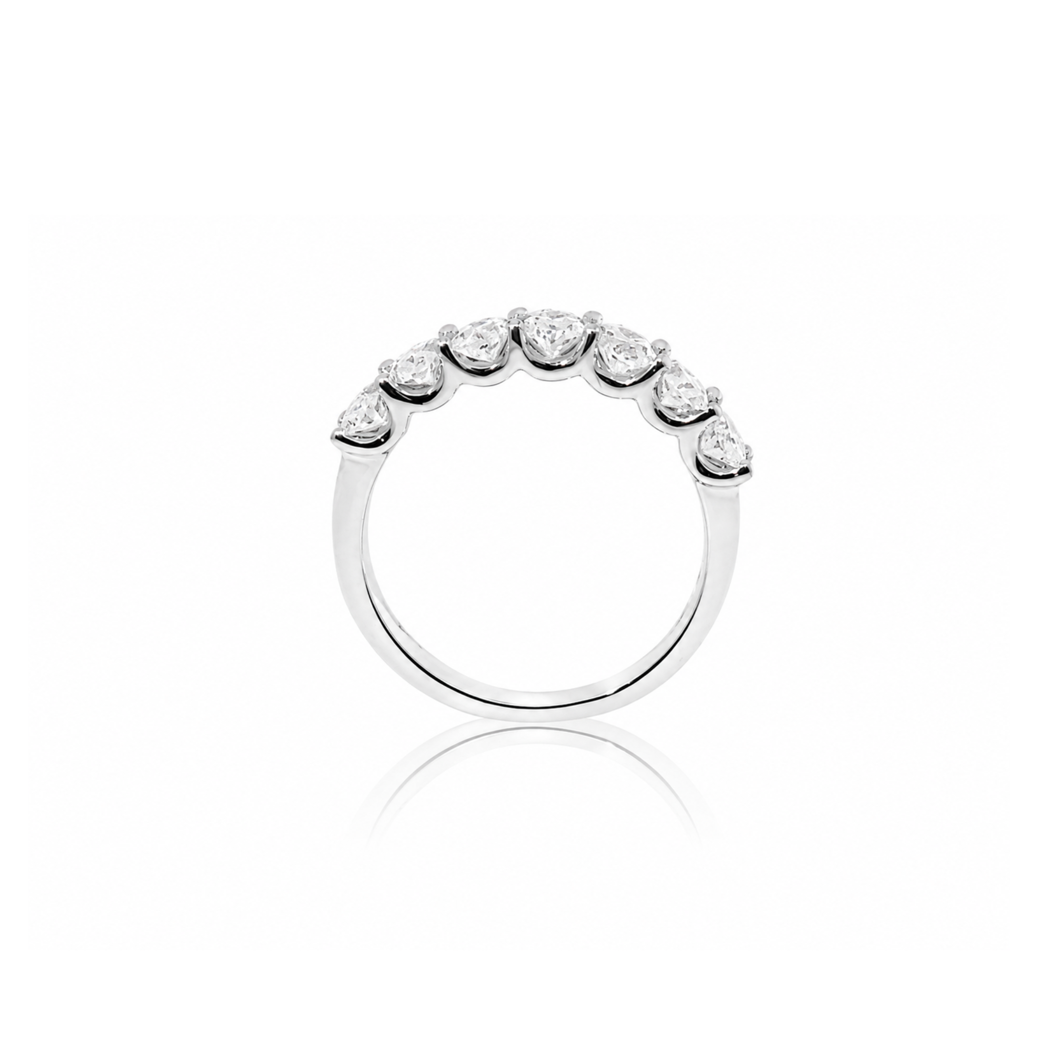 OVAL CUT SHARED CLAW BAND 1.68CT