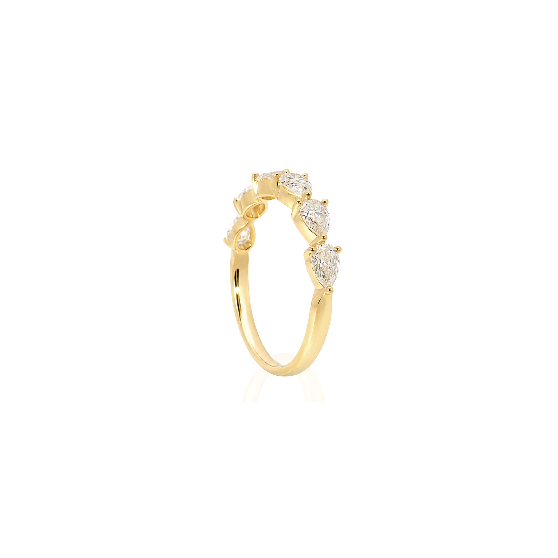 PEAR CUT DIAMOND SHARED CLAW BAND 0.92CT