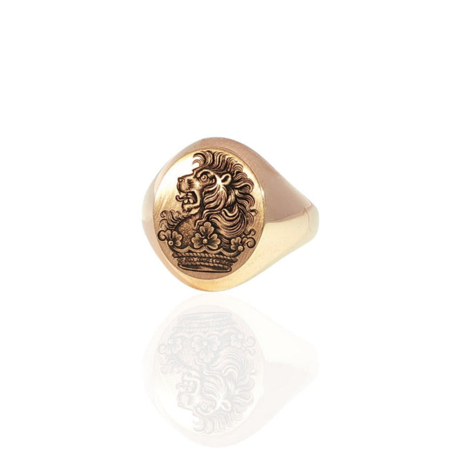 LONDON ENGRAVER FAMILY CREST SIGNET RING