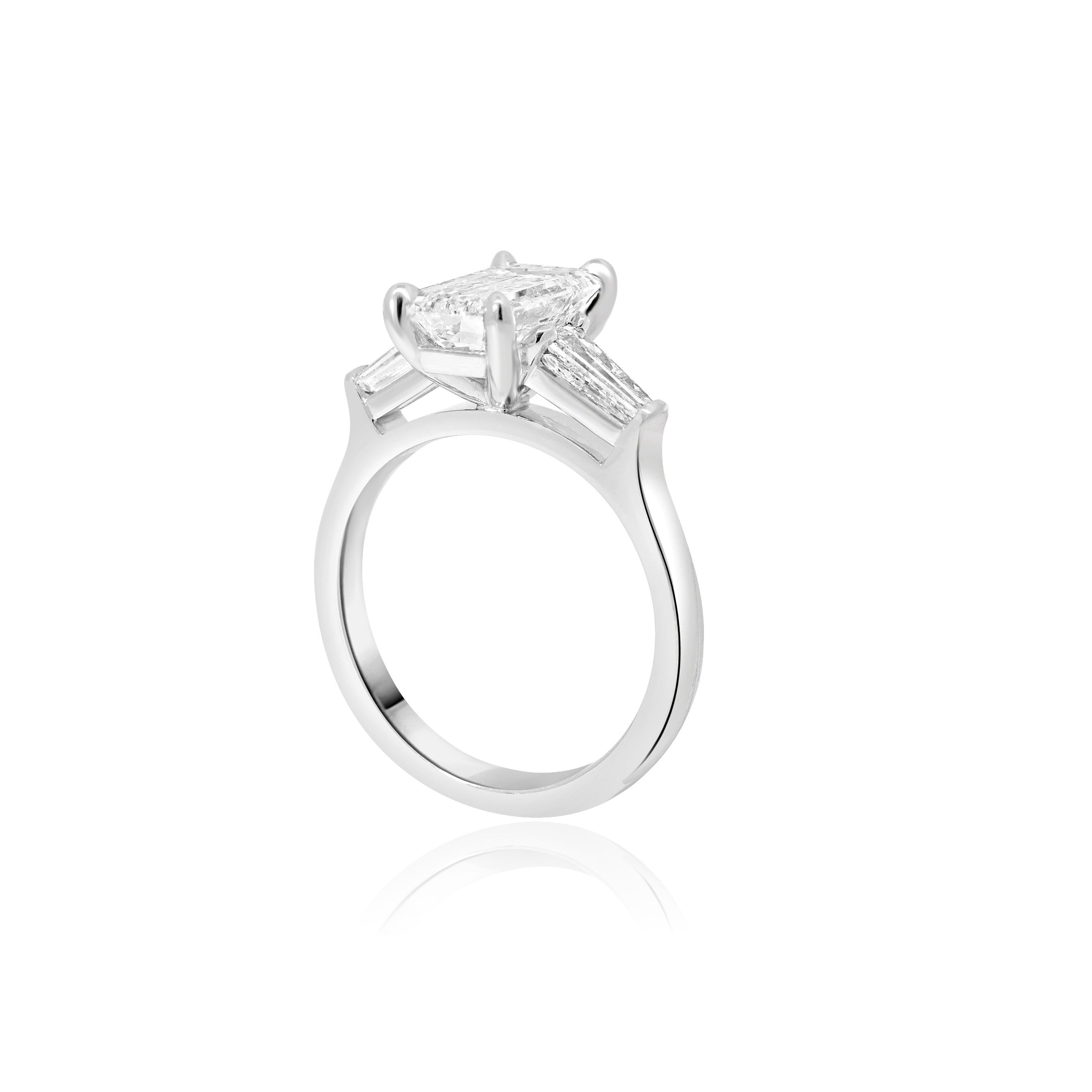 3 STONE DIAMOND ENGAGEMENT RING