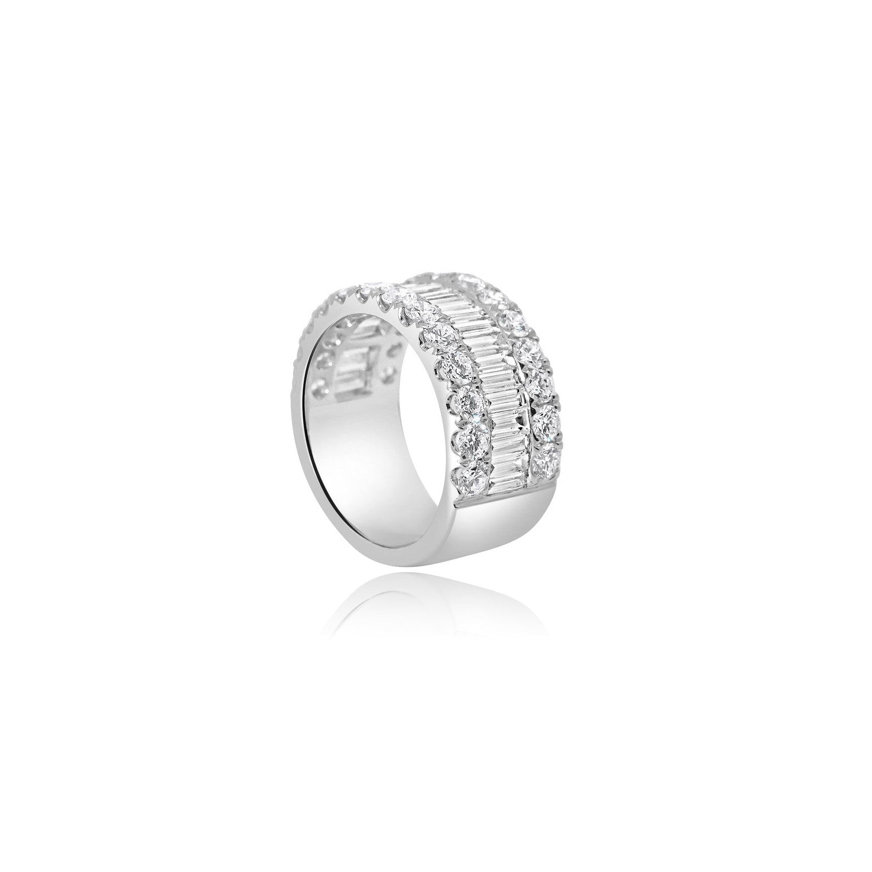 BAGUETTE & ROUND DIAMOND RING
