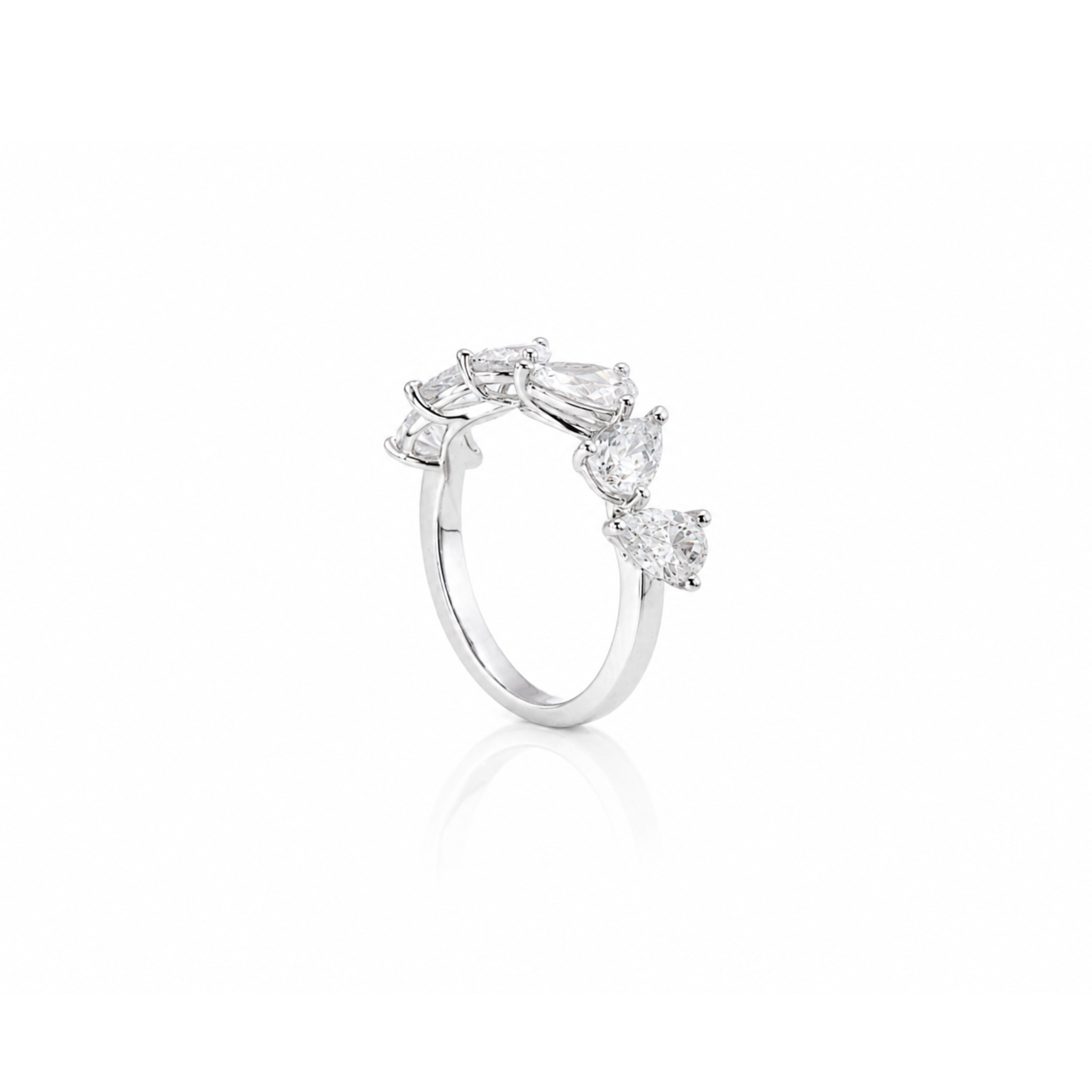 WHITE GOLD ALTERNATING PEAR RING