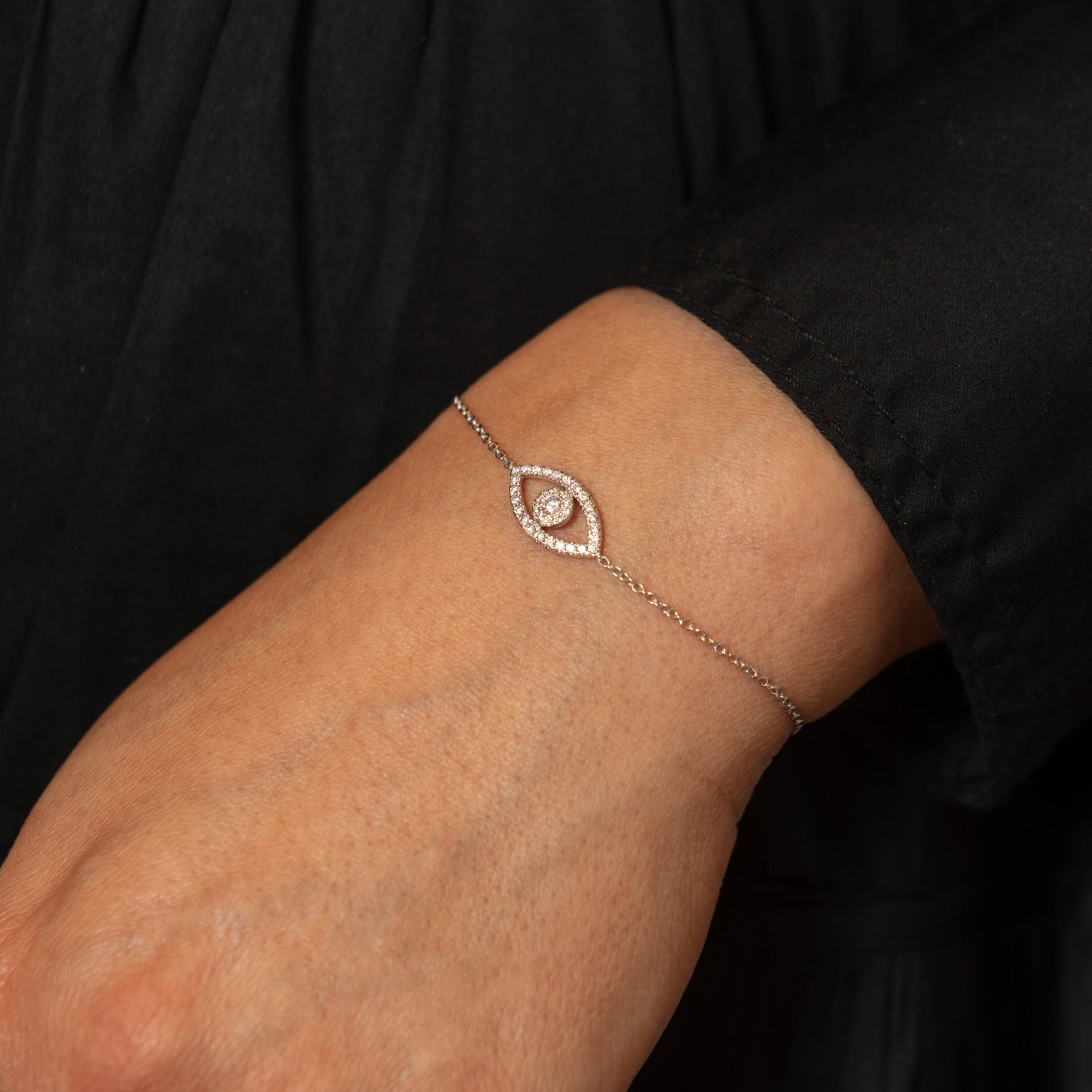 WHITE 'EYE OF PROTECTION' BRACELET