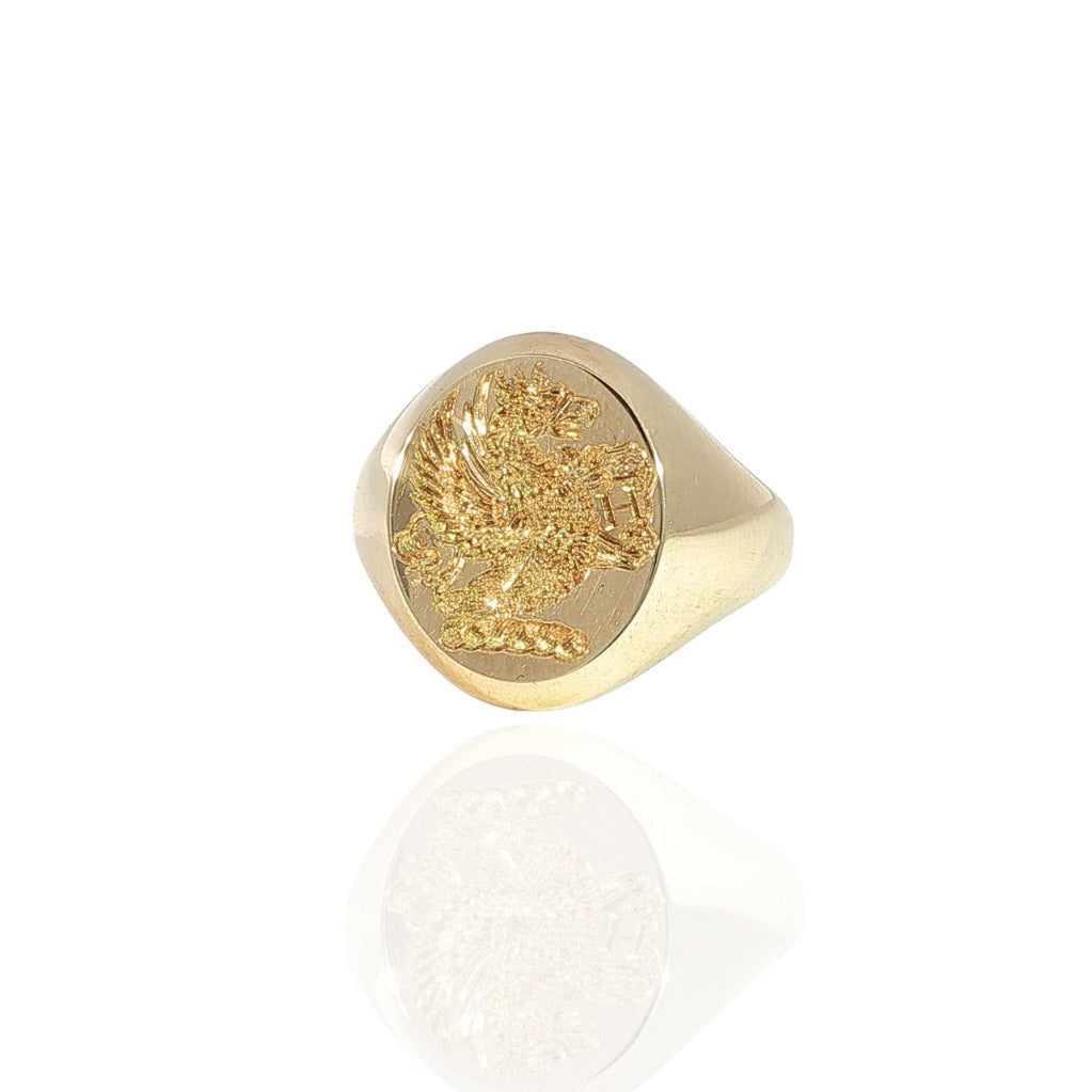 LONDON ENGRAVER FAMILY CREST SIGNET RING