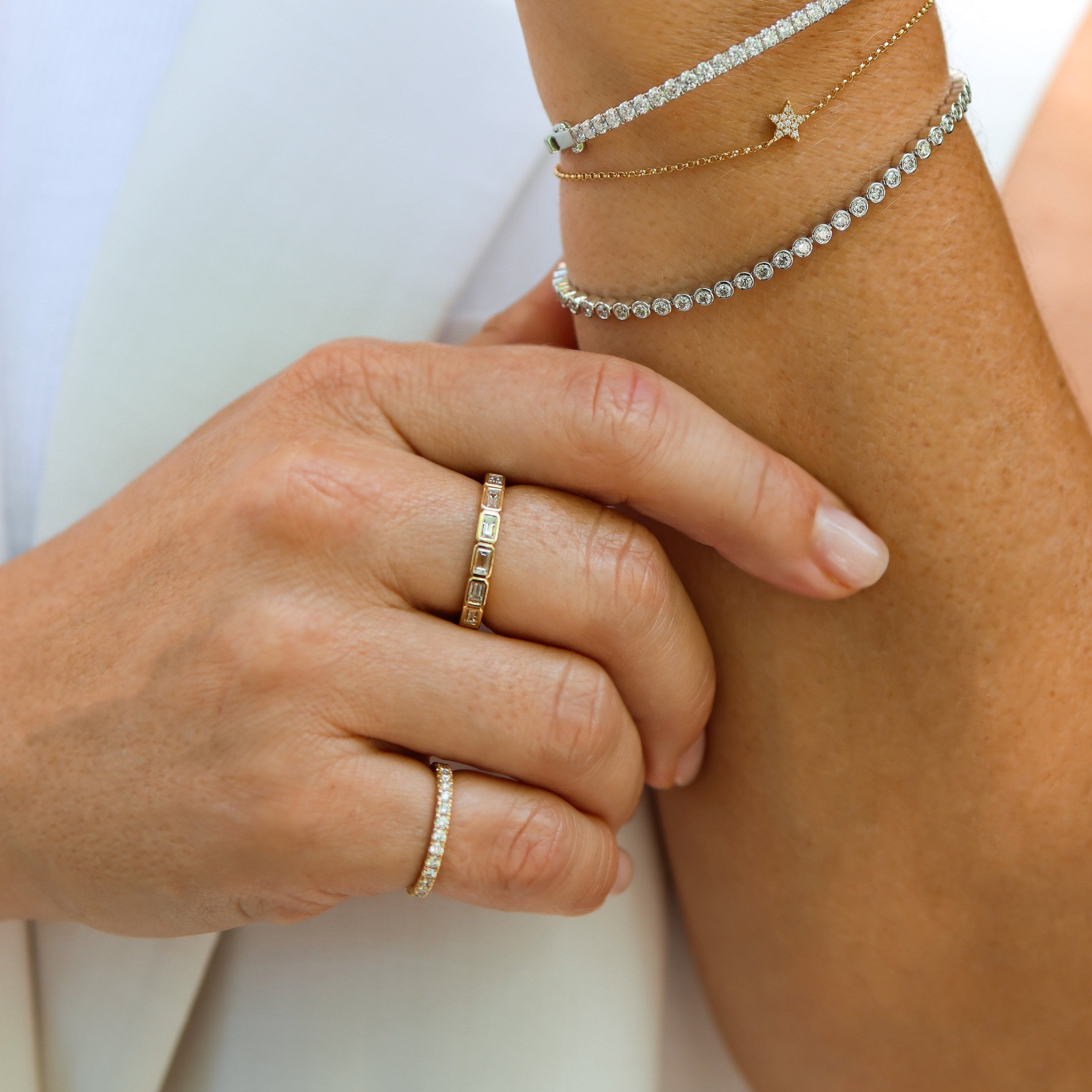 YELLOW GOLD BEZEL BAGUETTE RING