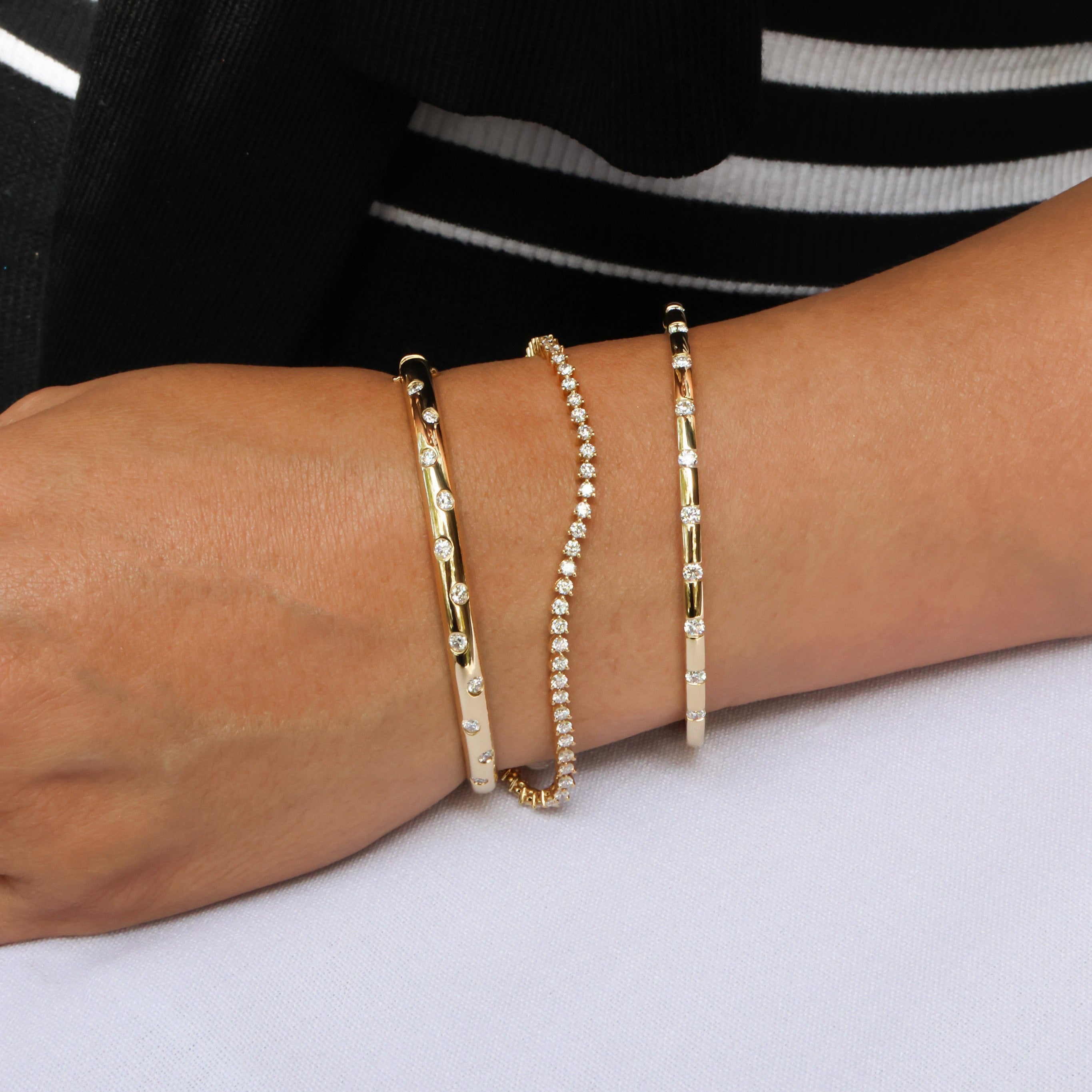 ROUNDED DROP SET DIAMOND BANGLE SMALL