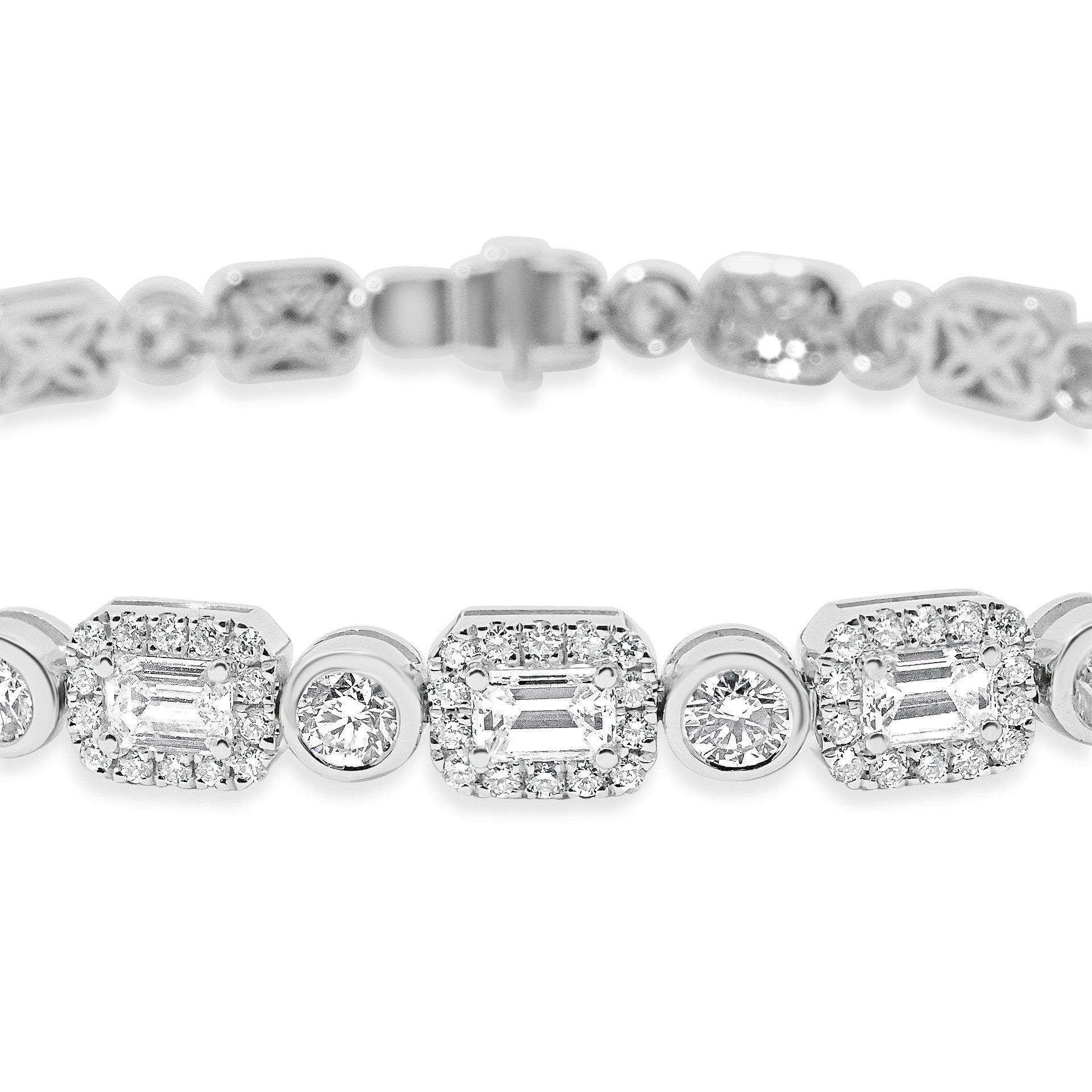 EMERALD AND ROUND DIAMOND BRACELET