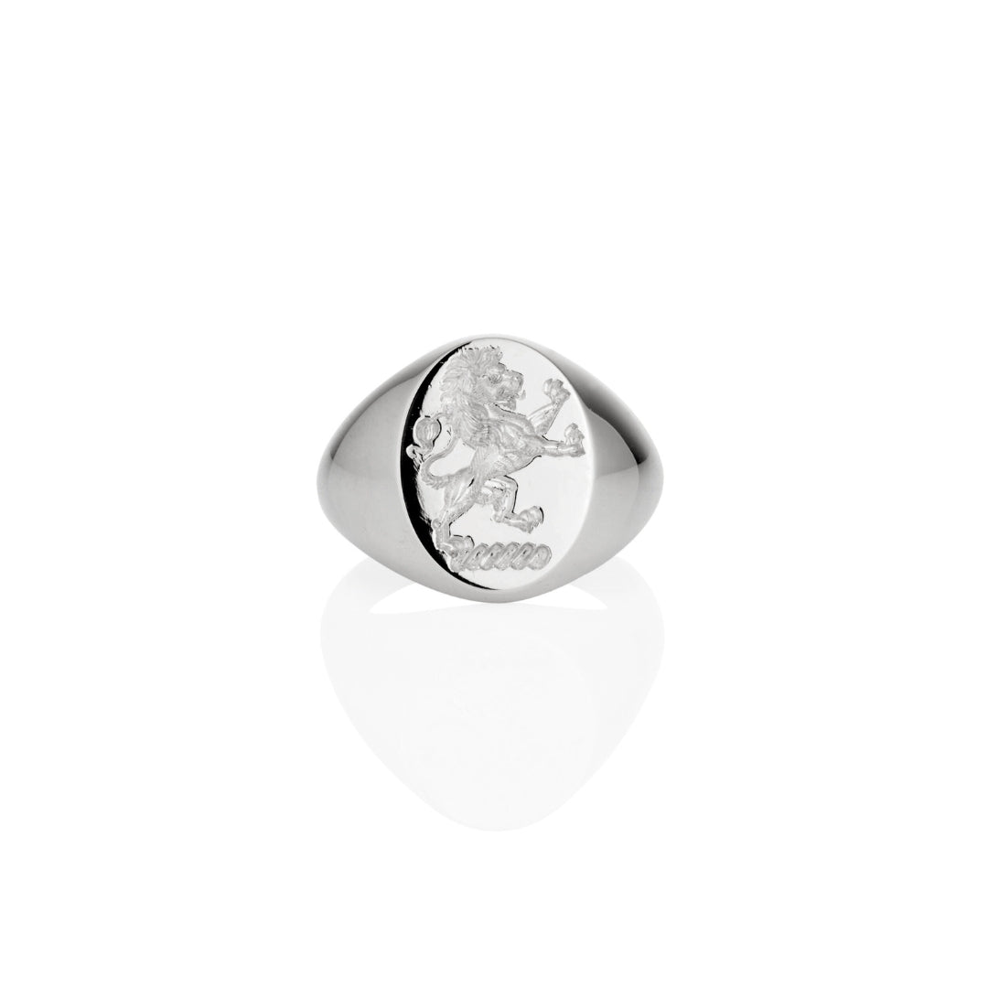 LONDON ENGRAVER FAMILY CREST SIGNET RING