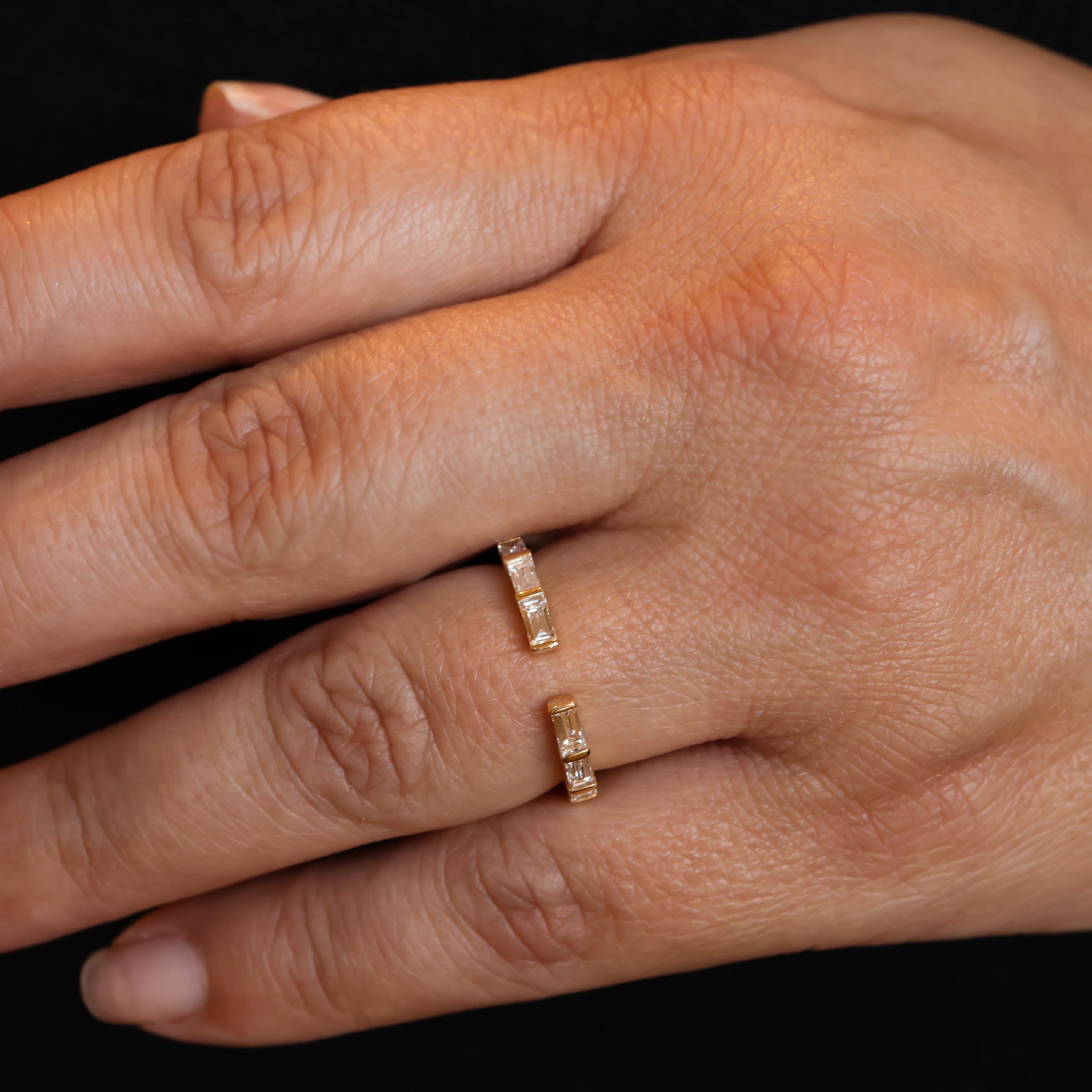 YELLOW GOLD BAGUETTE SPLIT RING