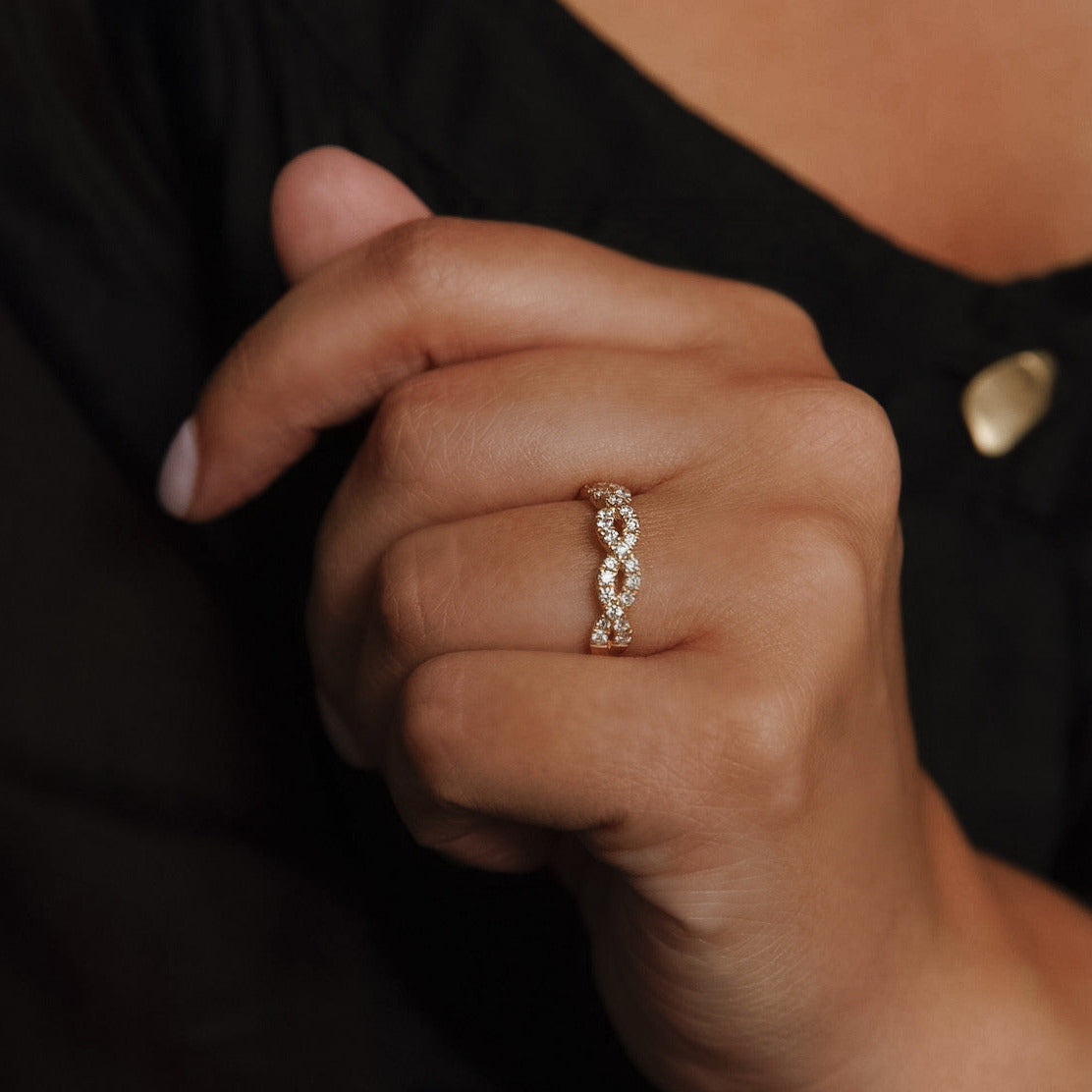 YELLOW GOLD DIAMOND TWIST RING