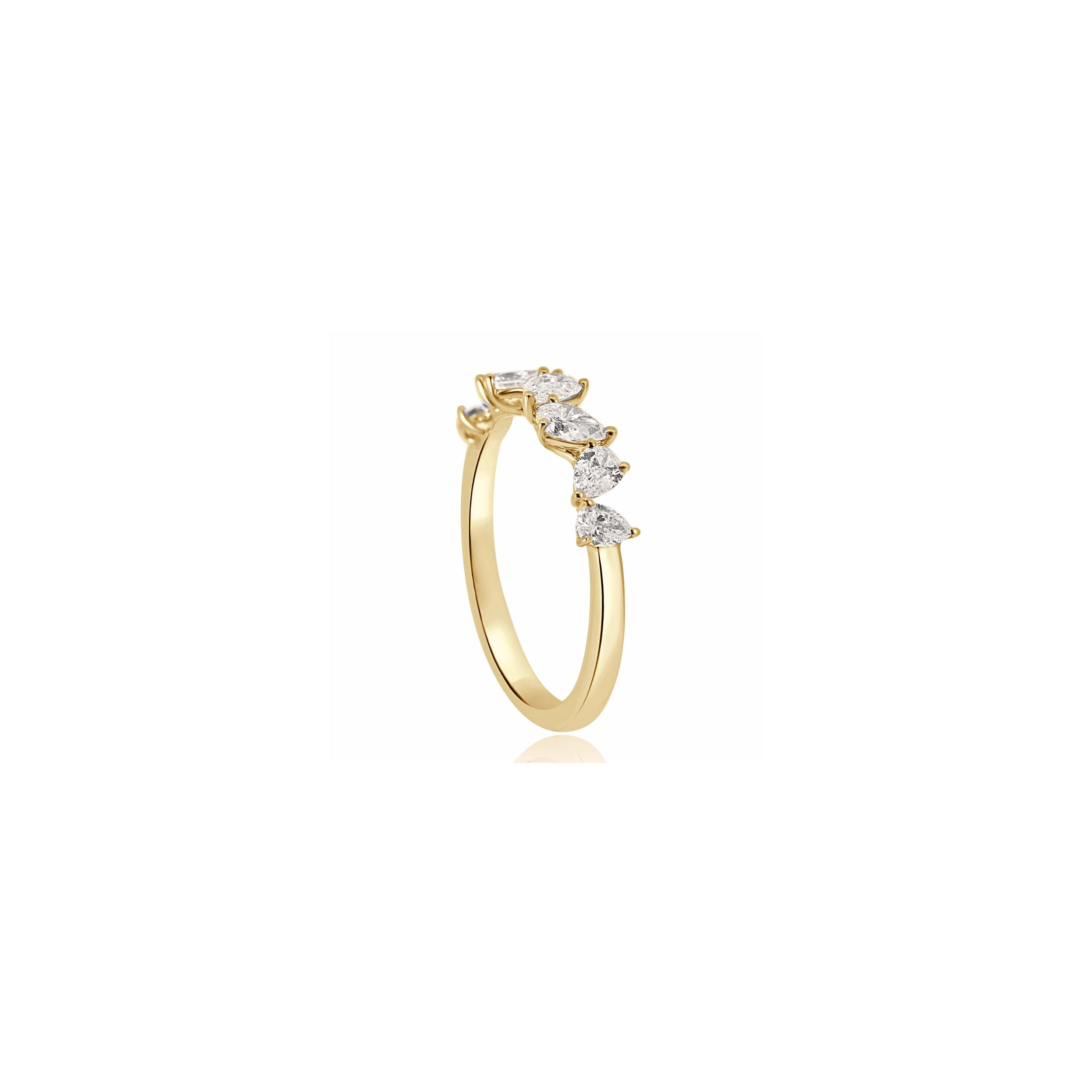 YELLOW GOLD ALTERNATING PEARS RING