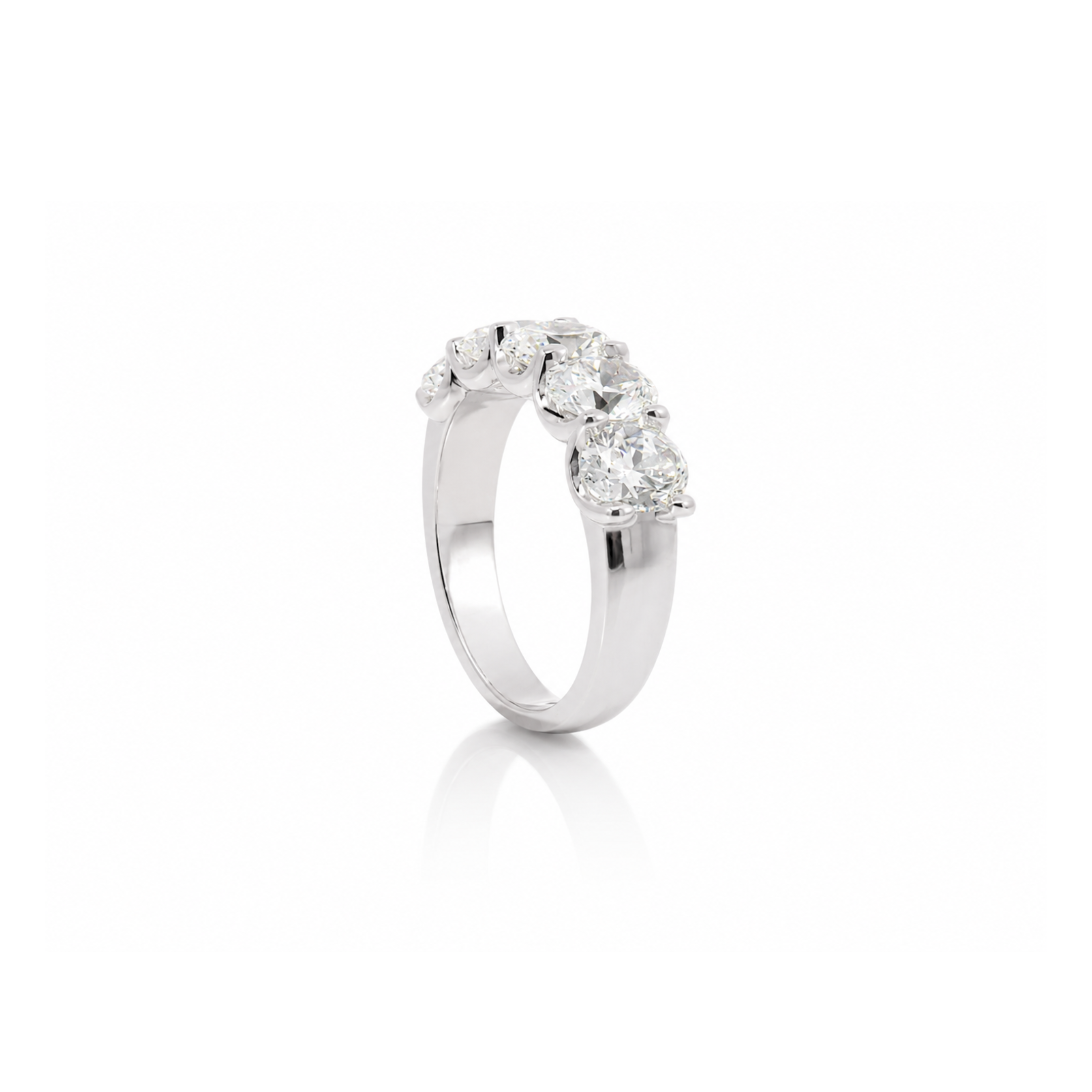 OVAL CUT SHARED CLAW BAND 3.52ct