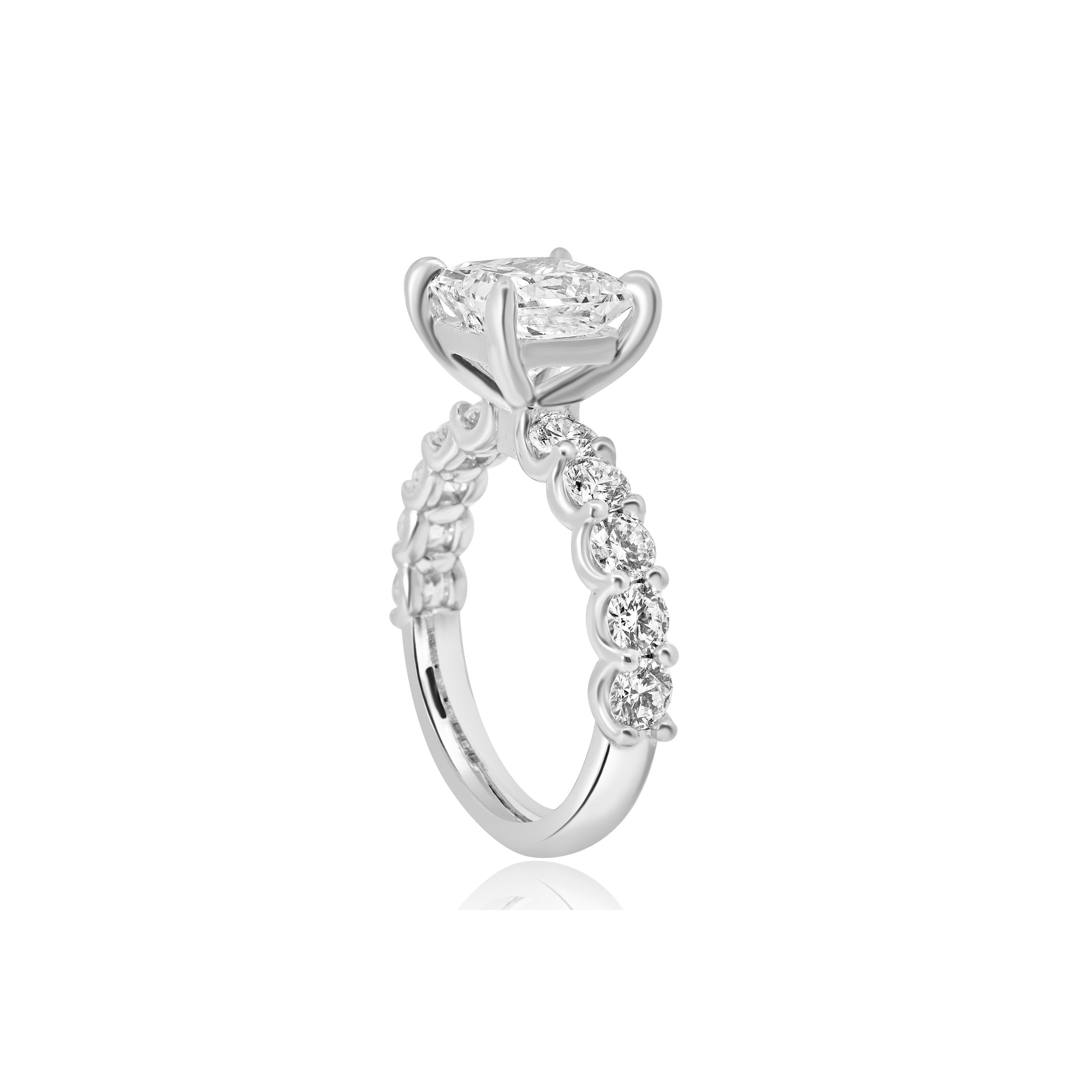 PRINCESS CUT ENGAGEMENT RING