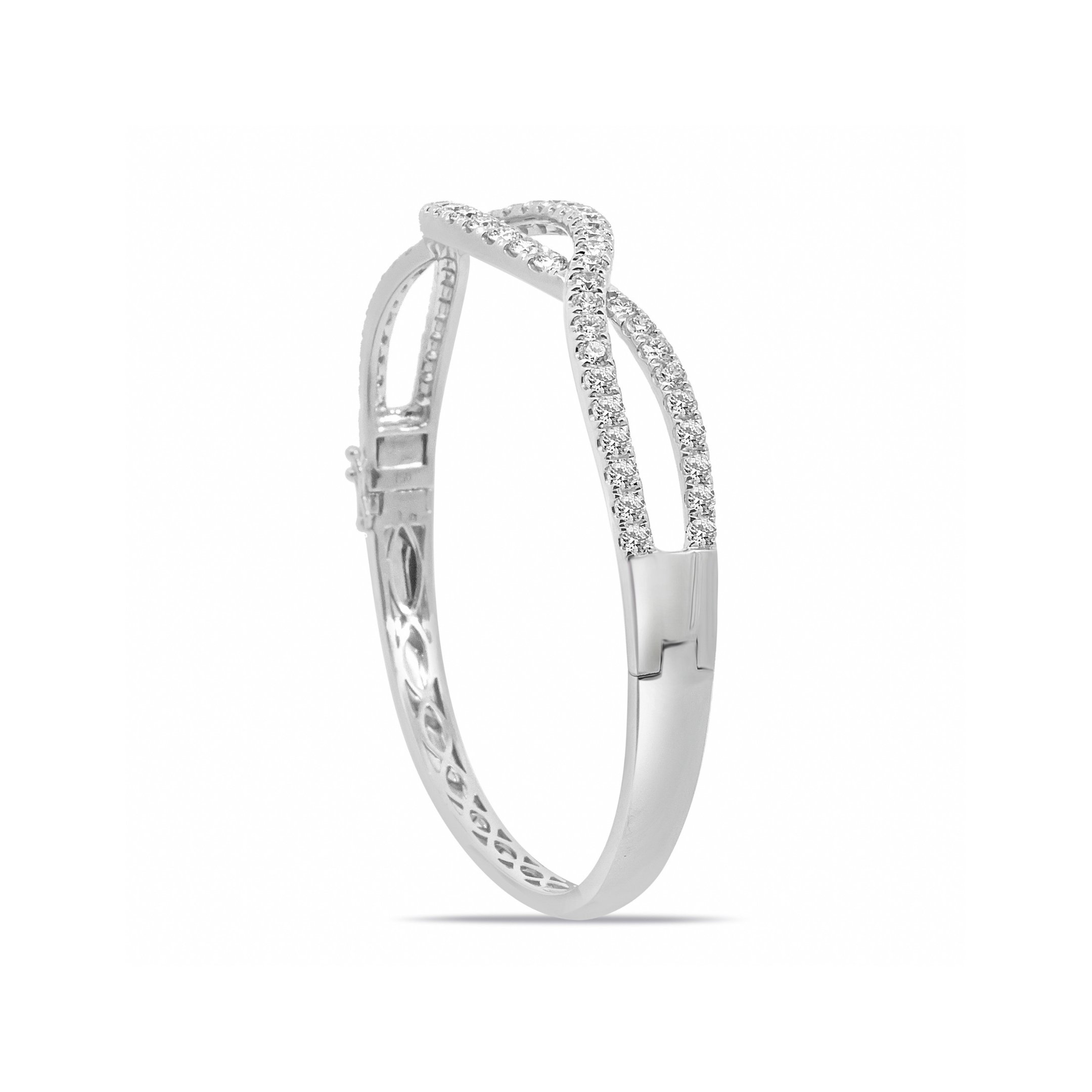 DIAMOND TWIST BANGLE