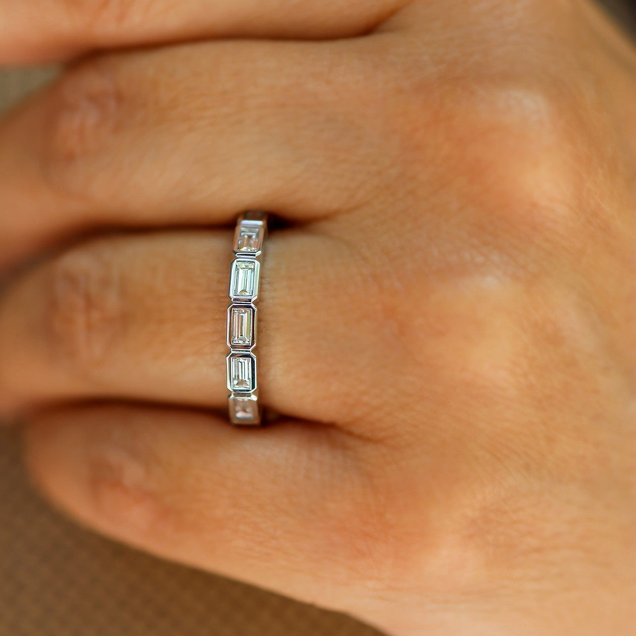 WHITE GOLD BEZEL BAGUETTE RING