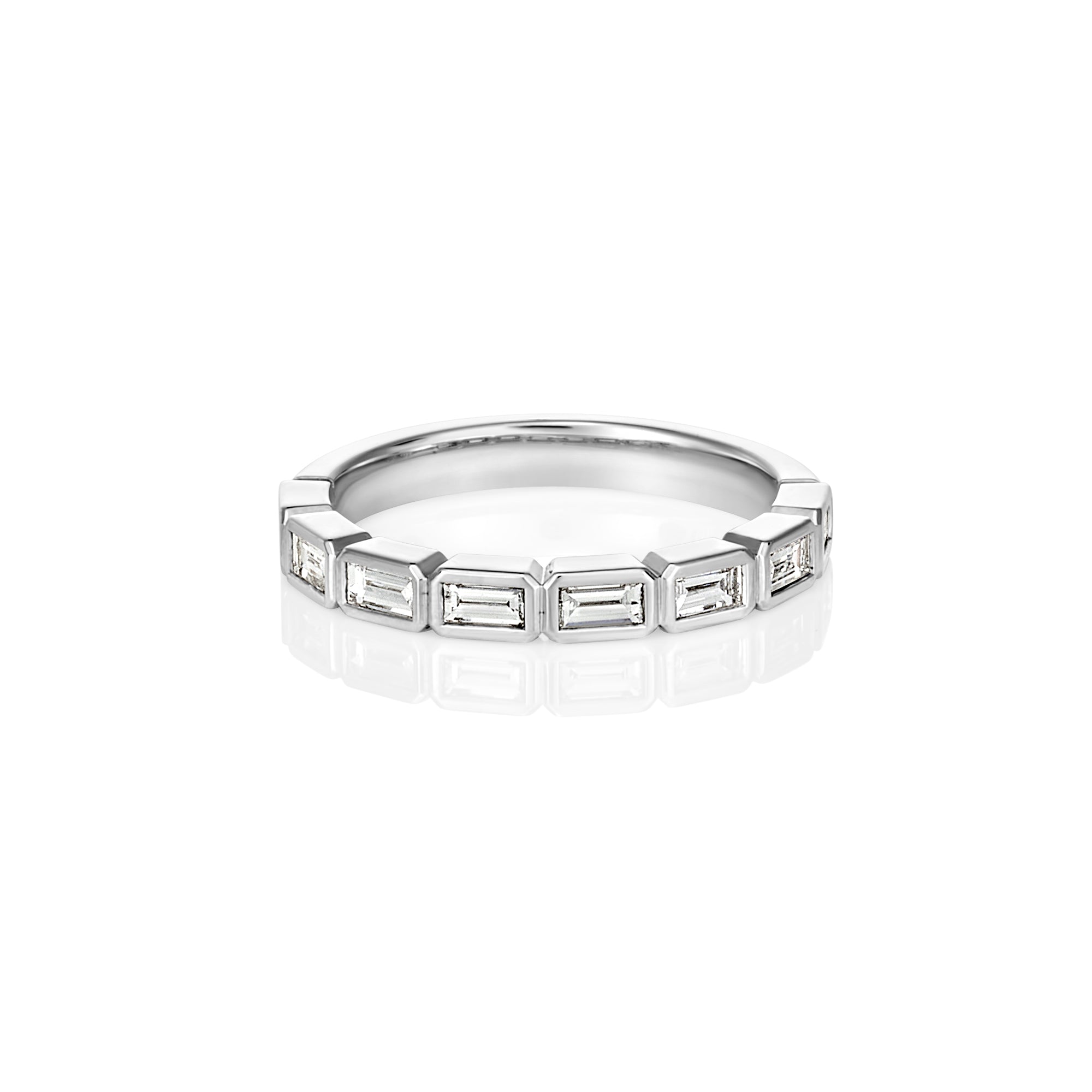 WHITE GOLD BEZEL BAGUETTE RING