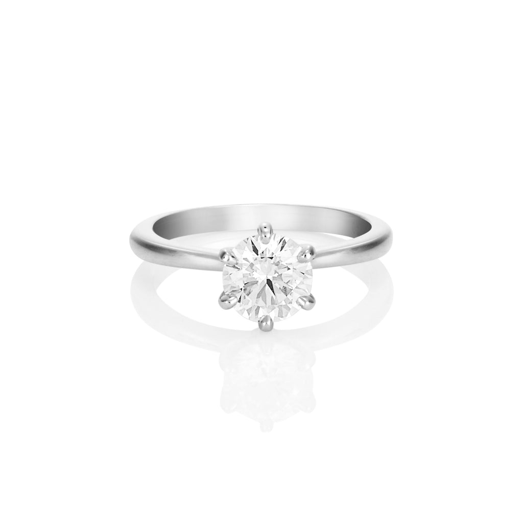 ROUND SOLTAIRE DIAMOND ENGAGEMENT RING
