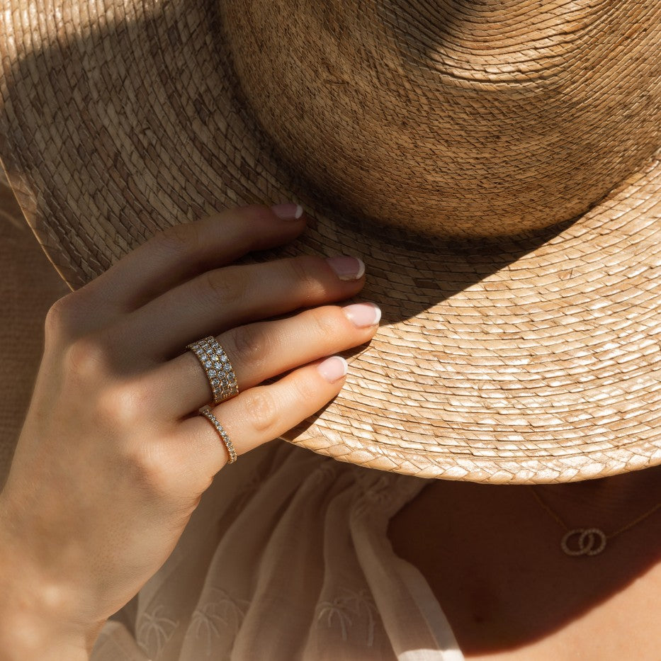 YELLOW GOLD CUT CLAW PINKY RING