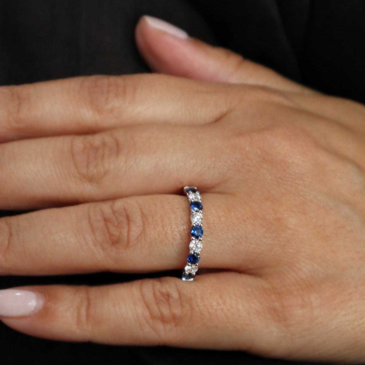 SAPPHIRE & DIAMOND SHARED CLAW RING