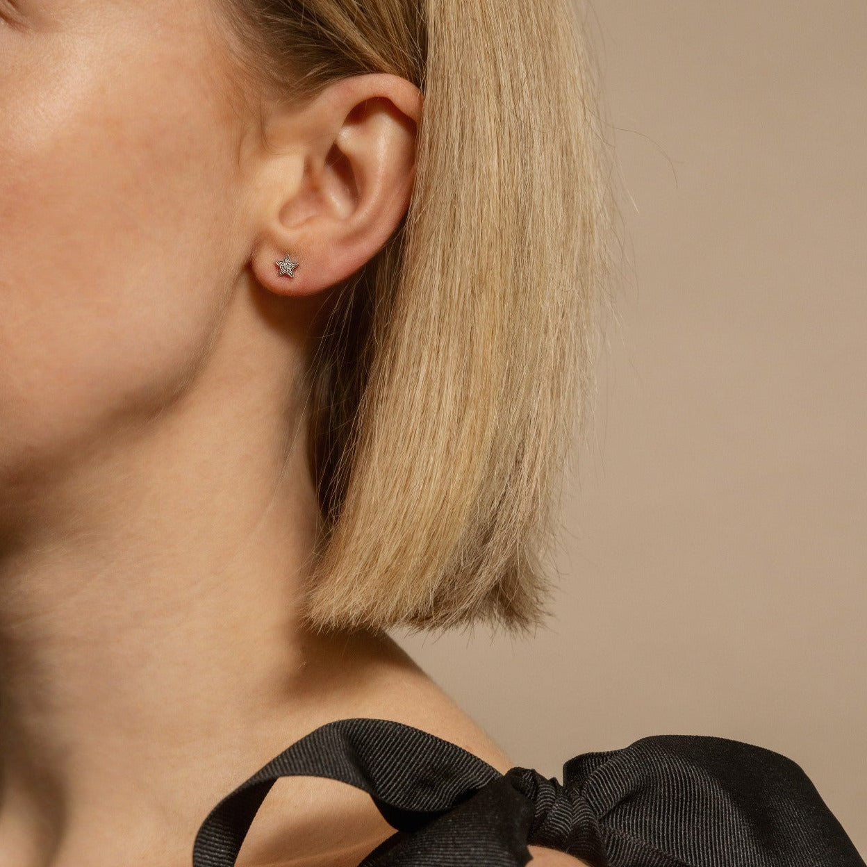 WHITE GOLD PETITE STAR DIAMOND EARRINGS